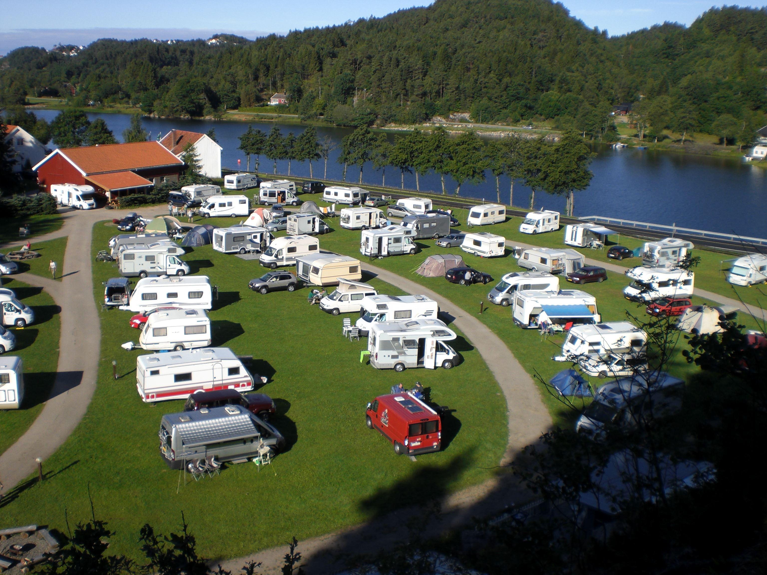 Camp car. Кемпинг Норвегия. Camping car cheap. Oppmyre Camping Norway. Crashed Camping car.